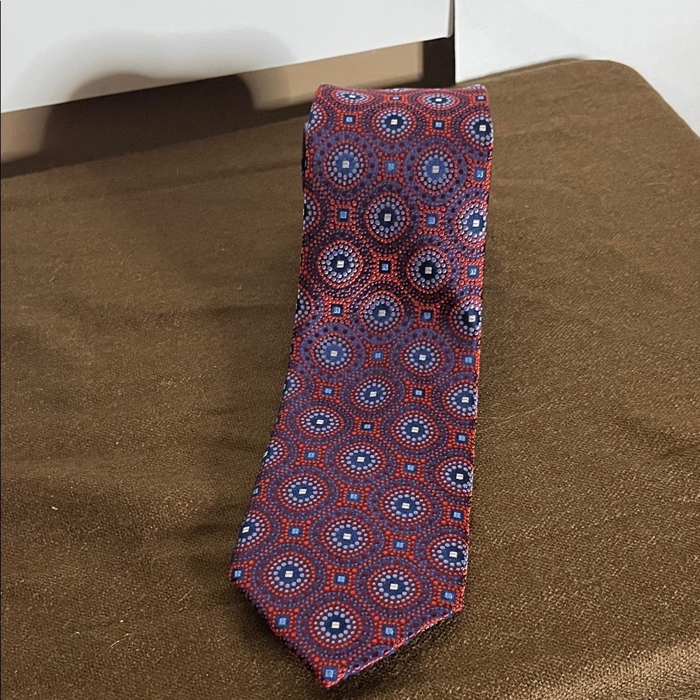 😄Silk Joseph Abboud Red and Blue Geometric Tie